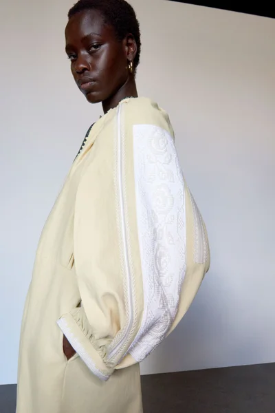 Look 30